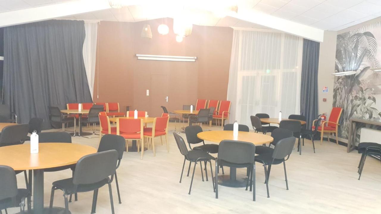 Greet Hotel Castres Saix Saix  Экстерьер фото