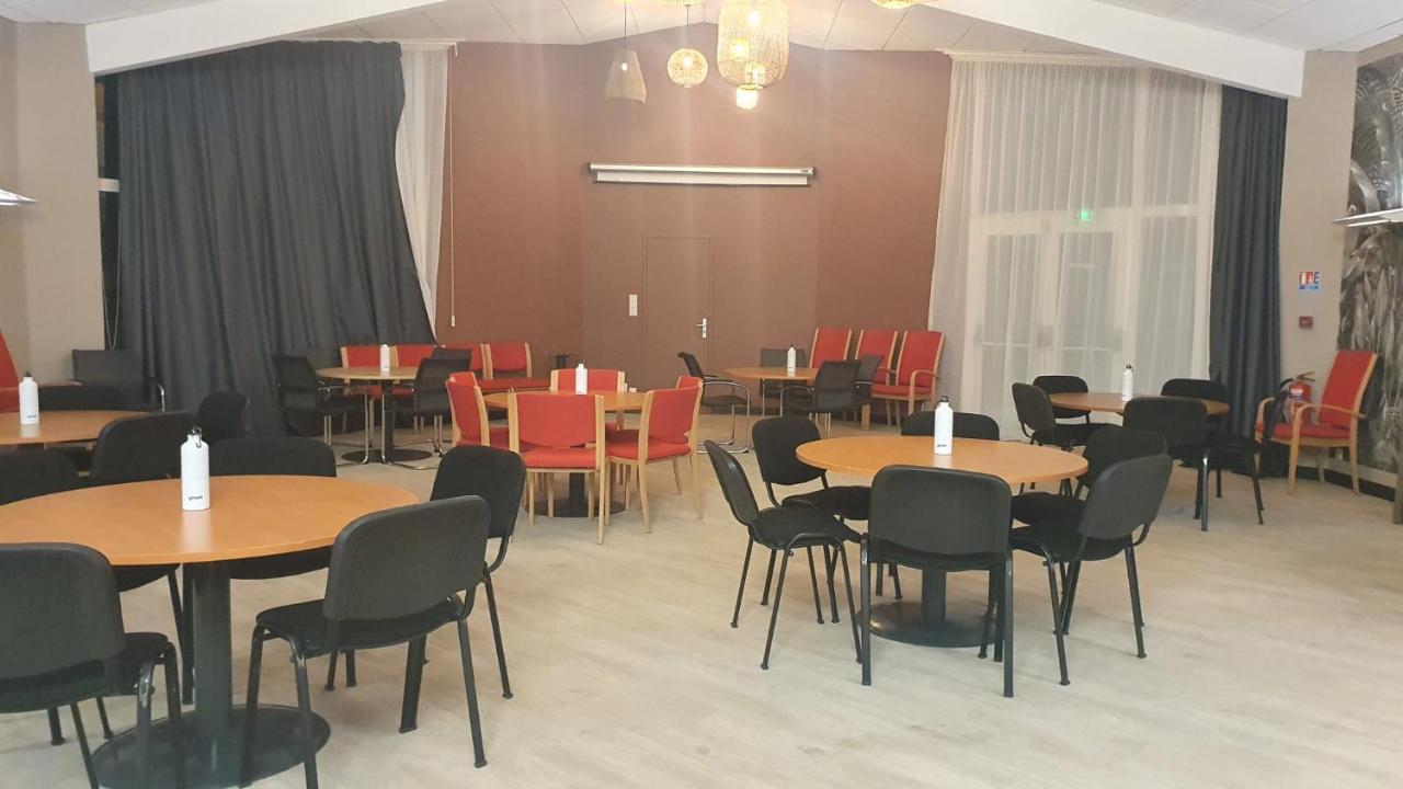 Greet Hotel Castres Saix Saix  Экстерьер фото