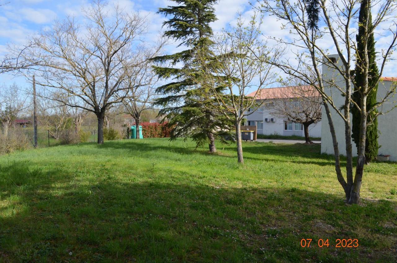 Greet Hotel Castres Saix Saix  Экстерьер фото
