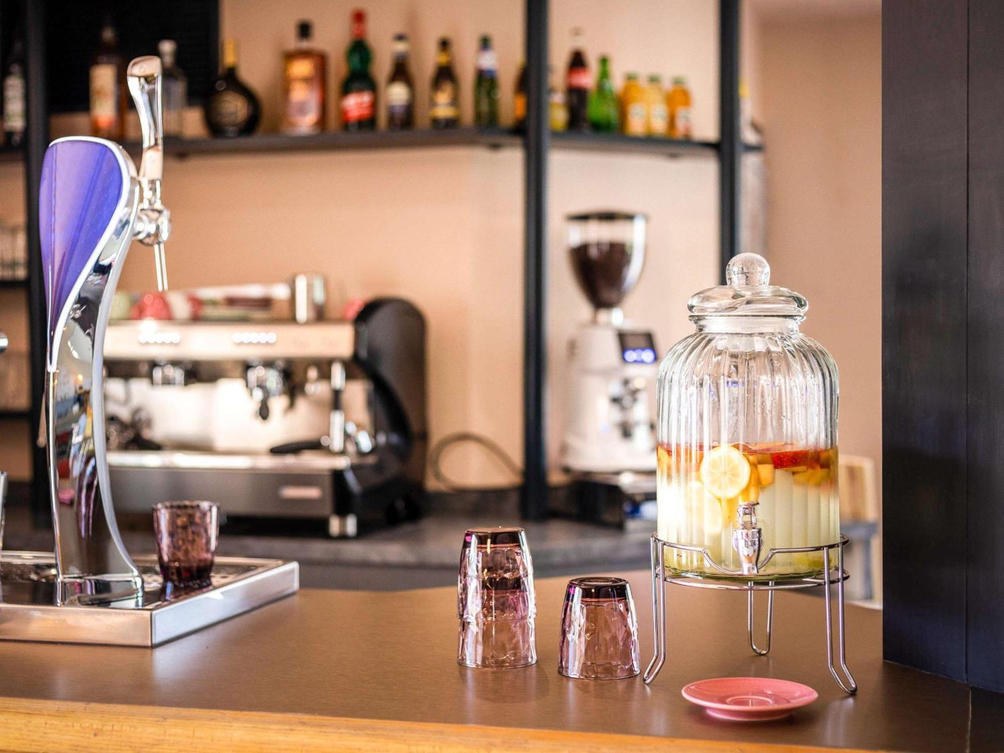 Greet Hotel Castres Saix Saix  Экстерьер фото