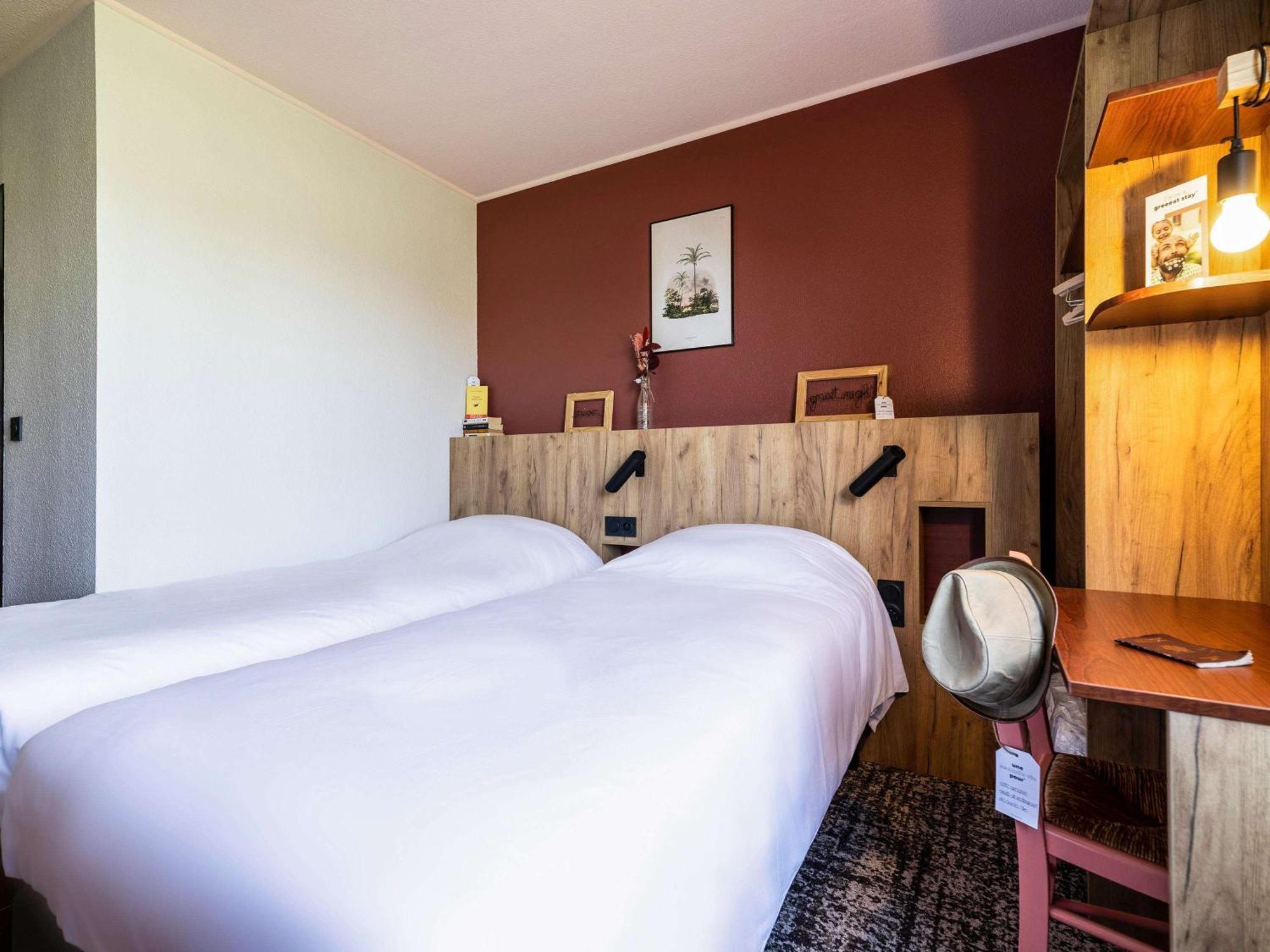 Greet Hotel Castres Saix Saix  Экстерьер фото